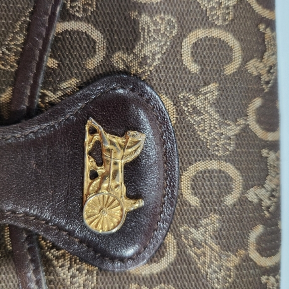 Celine Brown Textured Bag with Leather Closure - Picture 5 of 16